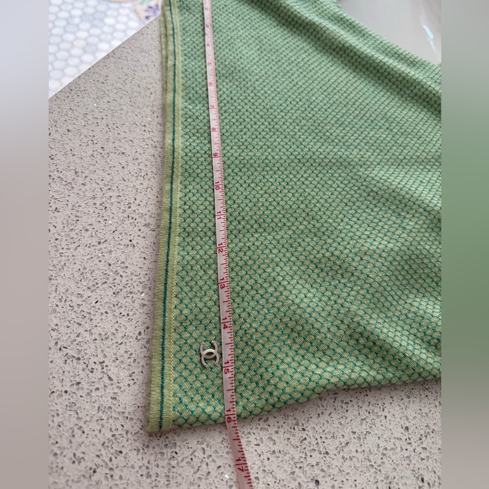 CHANEL Cashmere Vintage Light Green/Teal Thread 🧵 Short-Sleeve Knit Top - Picture 10 of 13
